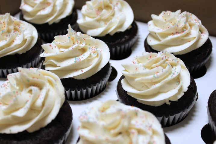 Gender Reveal Cupcakes | Petal and Posie Cakes
